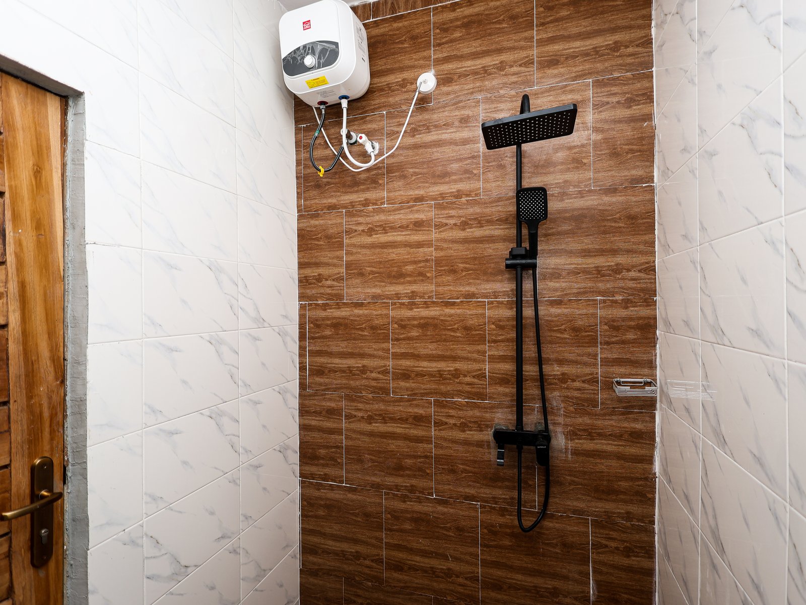 Shower at Foludeo Residence